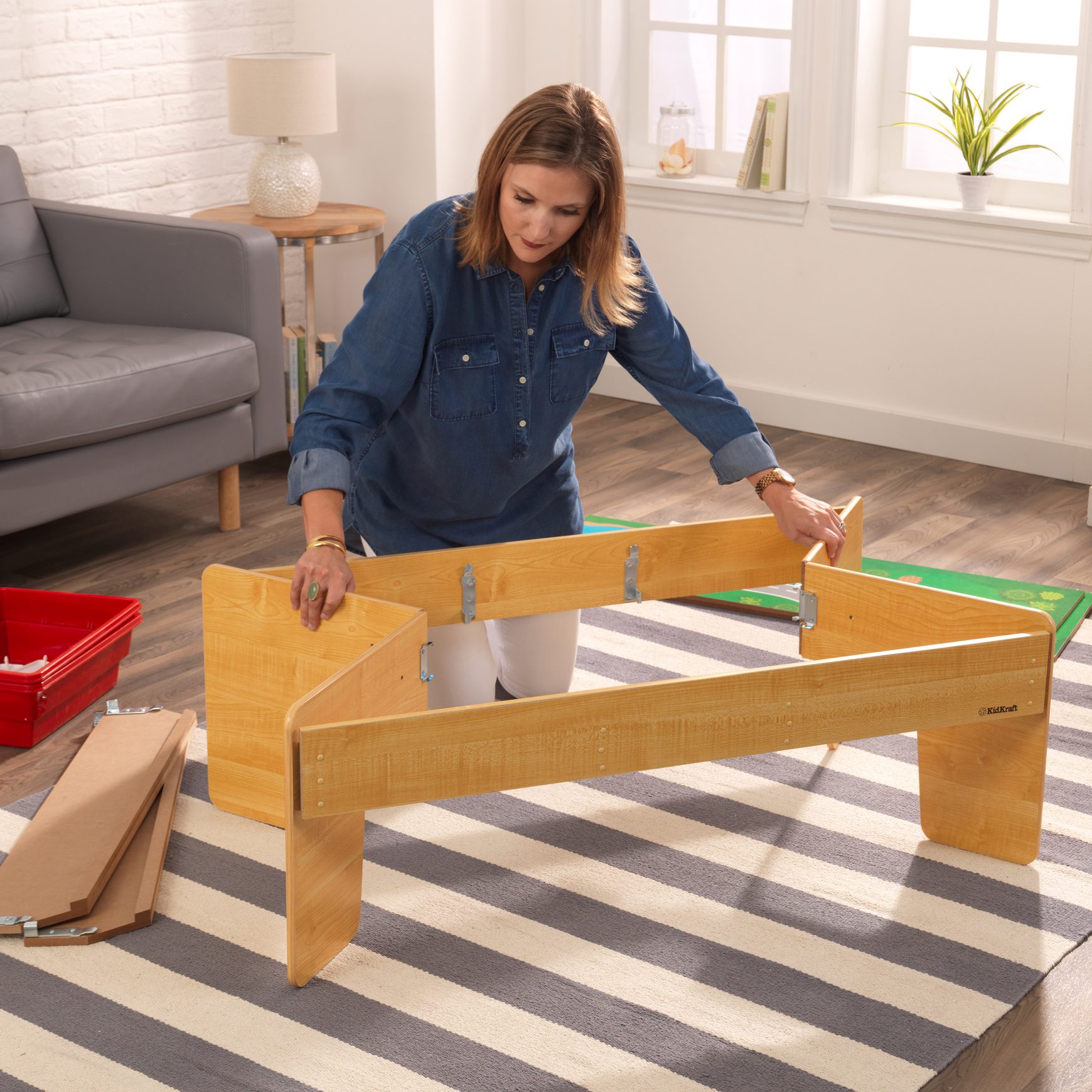 adventure-town-railway-set-table4 adventure-town-railway-set-table4