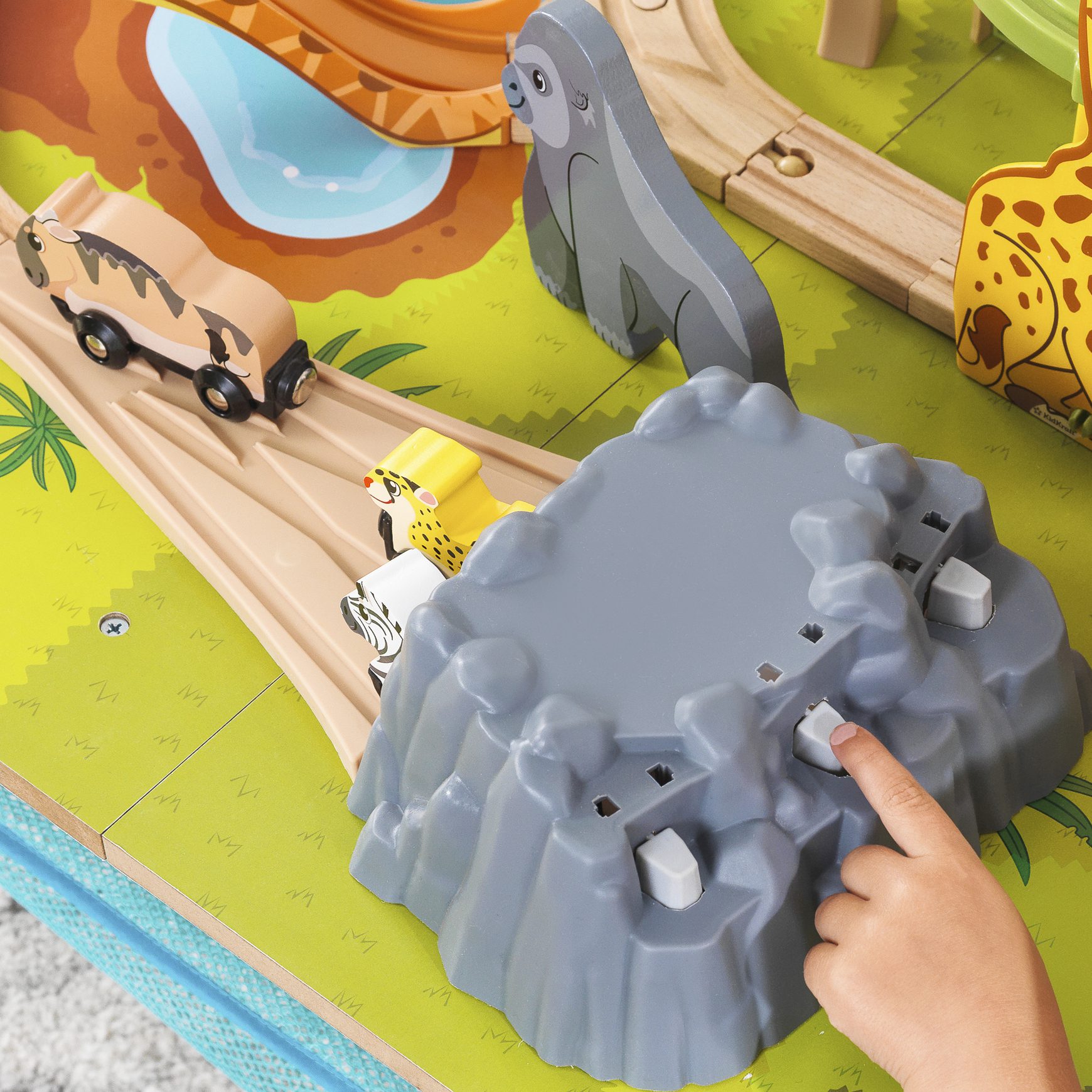 adventure-tracks-safari-run-play-table4 adventure-tracks-safari-run-play-table4