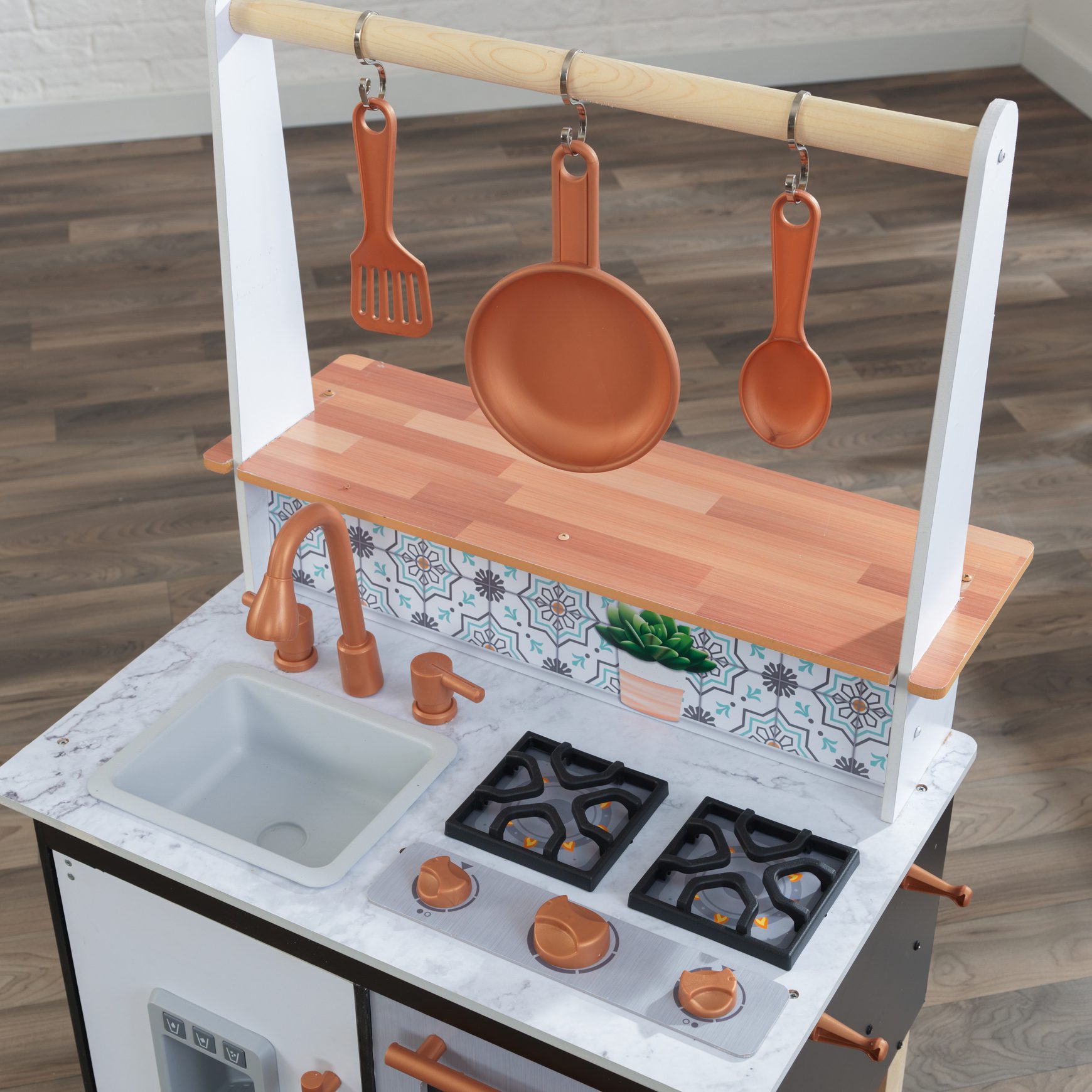 artisan-island-play-kitchen-with-ez-kraft-assembly4 artisan-island-play-kitchen-with-ez-kraft-assembly4