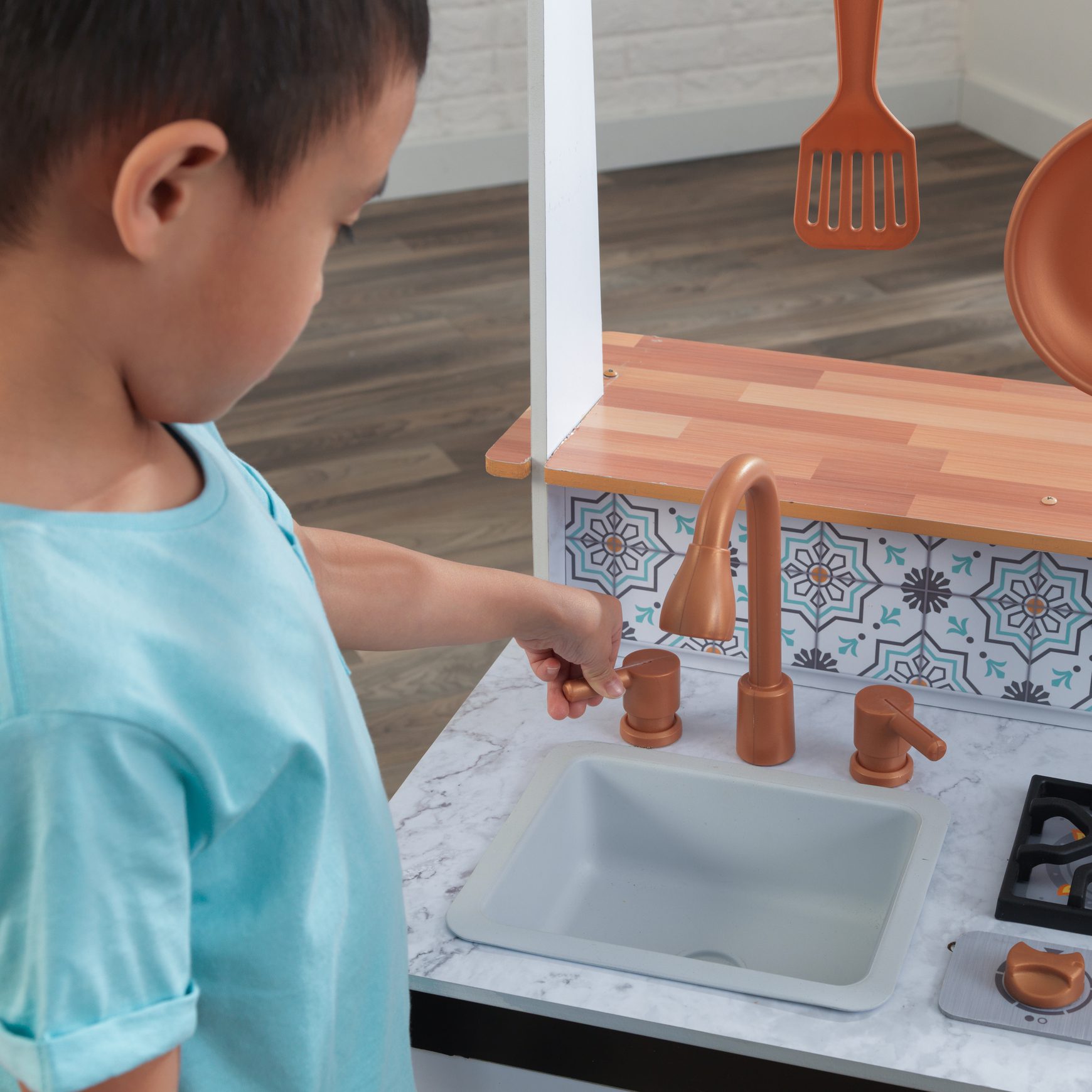 artisan-island-play-kitchen-with-ez-kraft-assembly6 artisan-island-play-kitchen-with-ez-kraft-assembly6