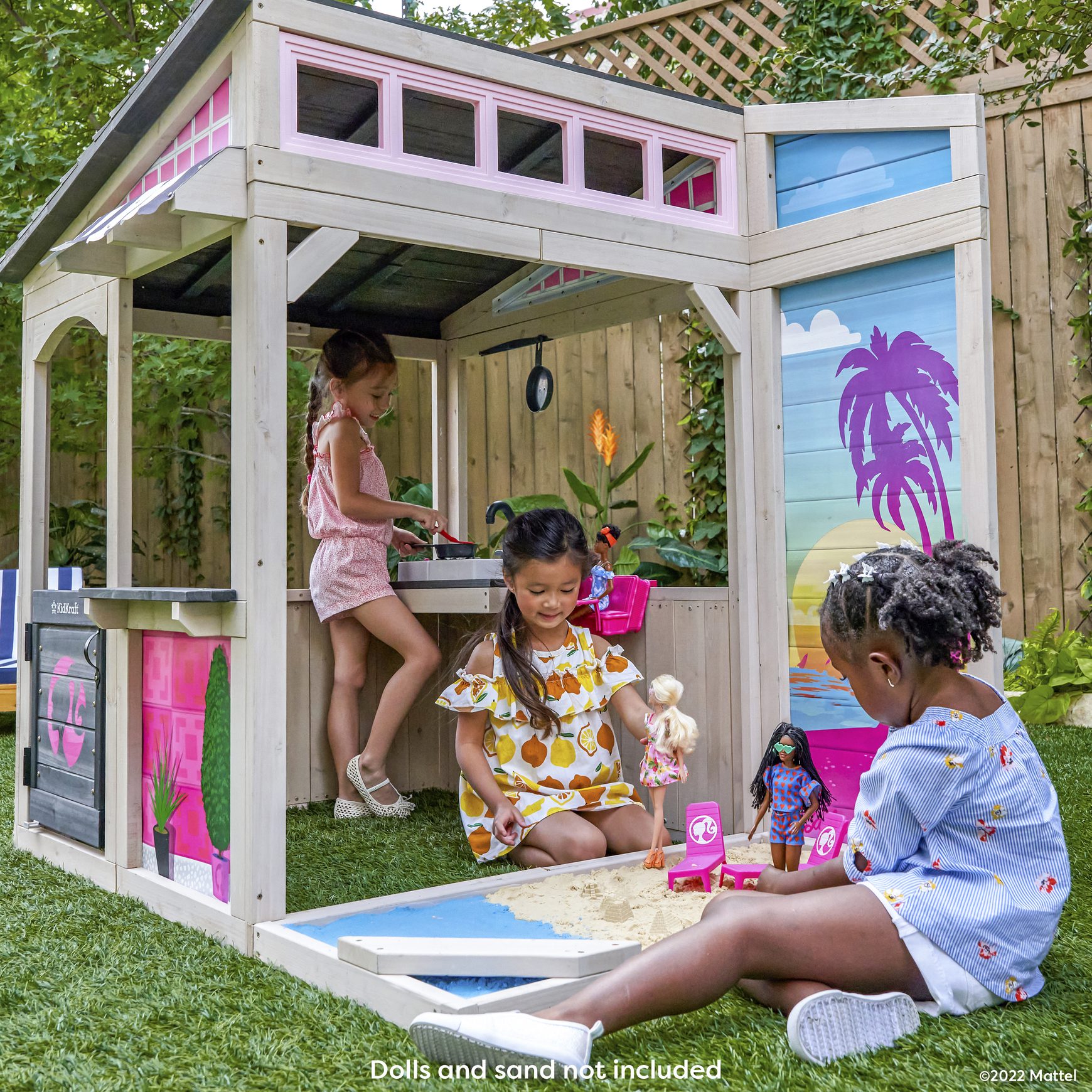 barbie-seaside-wooden-outdoor-playhouse2 barbie-seaside-wooden-outdoor-playhouse2