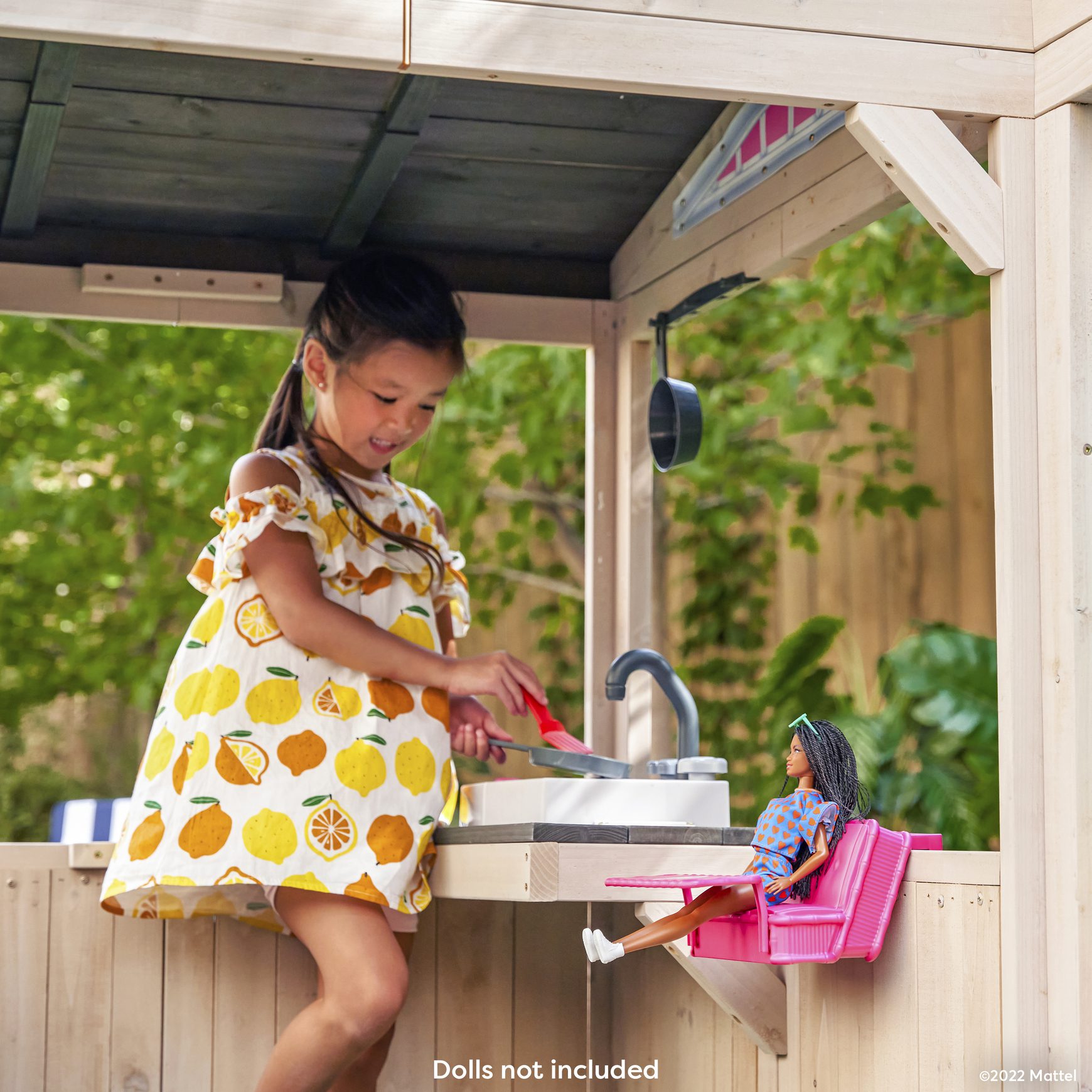 barbie-seaside-wooden-outdoor-playhouse6 barbie-seaside-wooden-outdoor-playhouse6