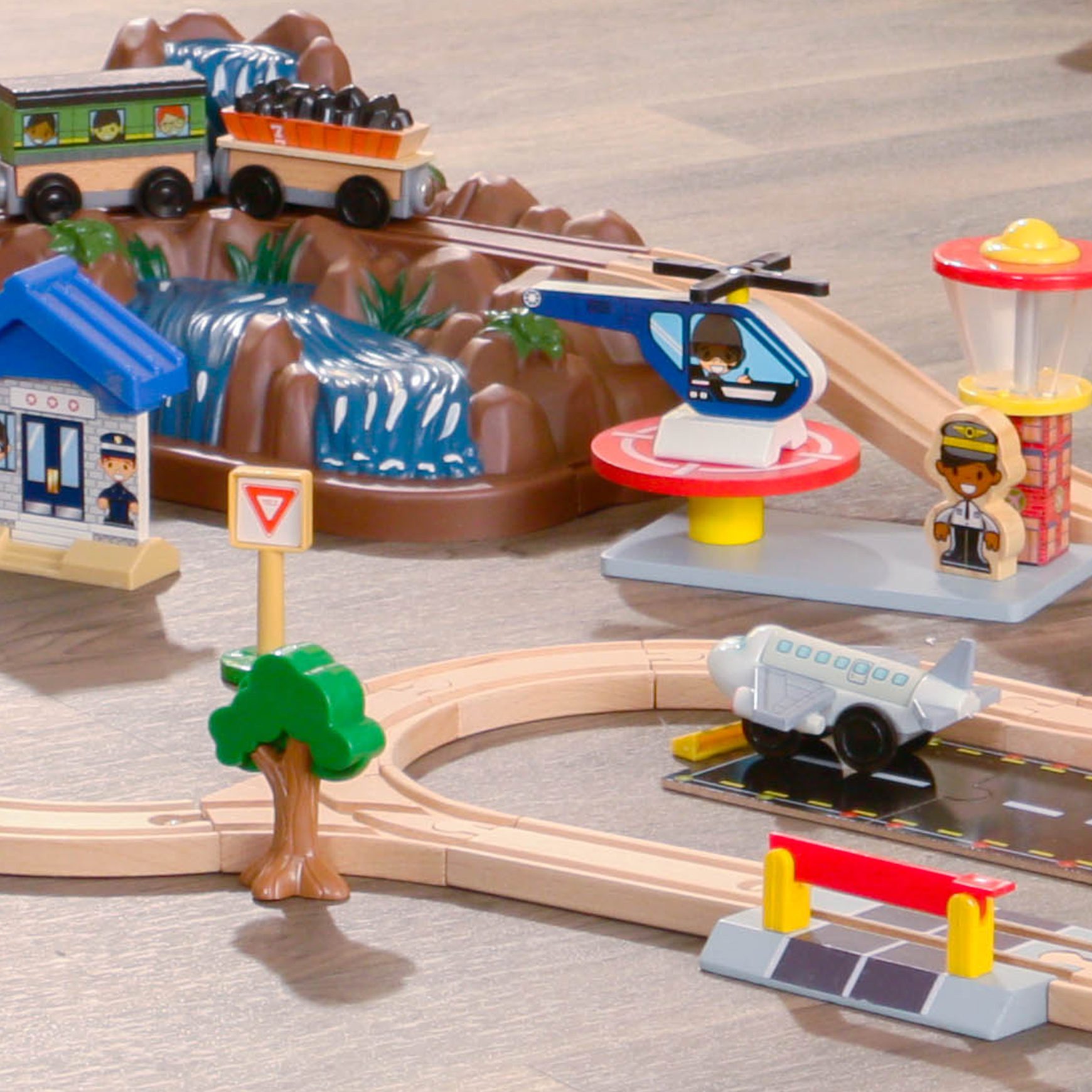 bucket-top-mountain-train-set4 bucket-top-mountain-train-set4