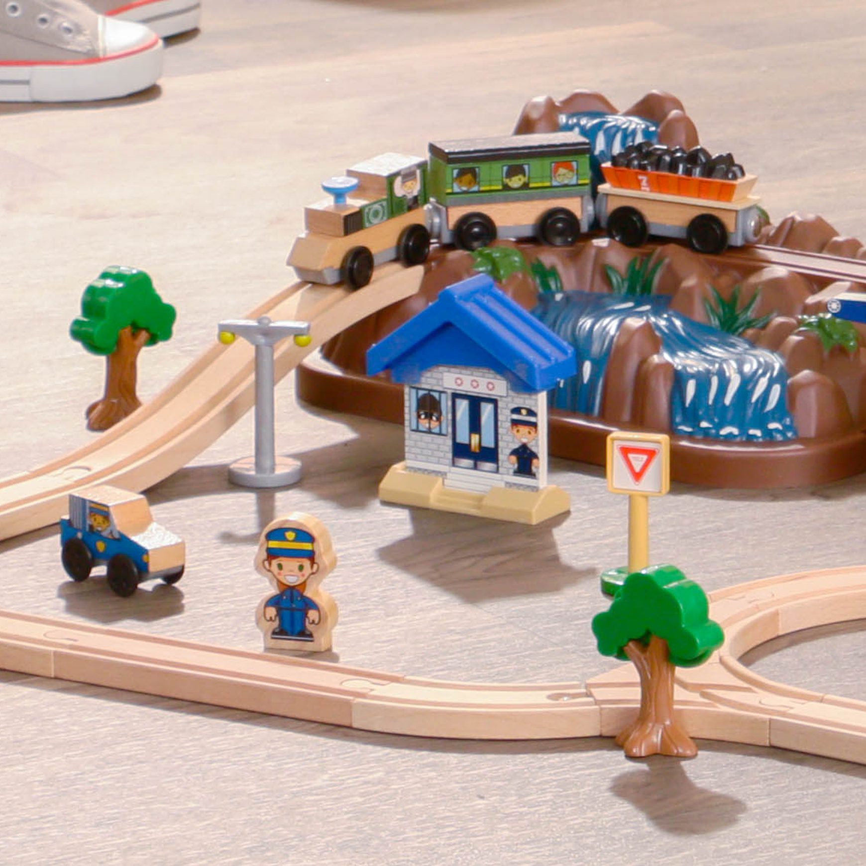bucket-top-mountain-train-set8 bucket-top-mountain-train-set8