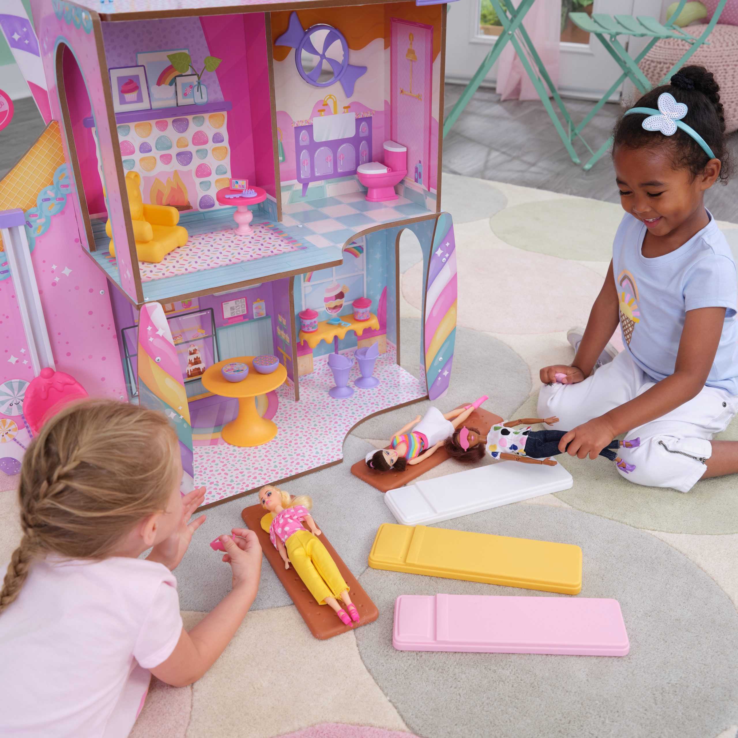 candy-castle-dollhouse3 candy-castle-dollhouse3