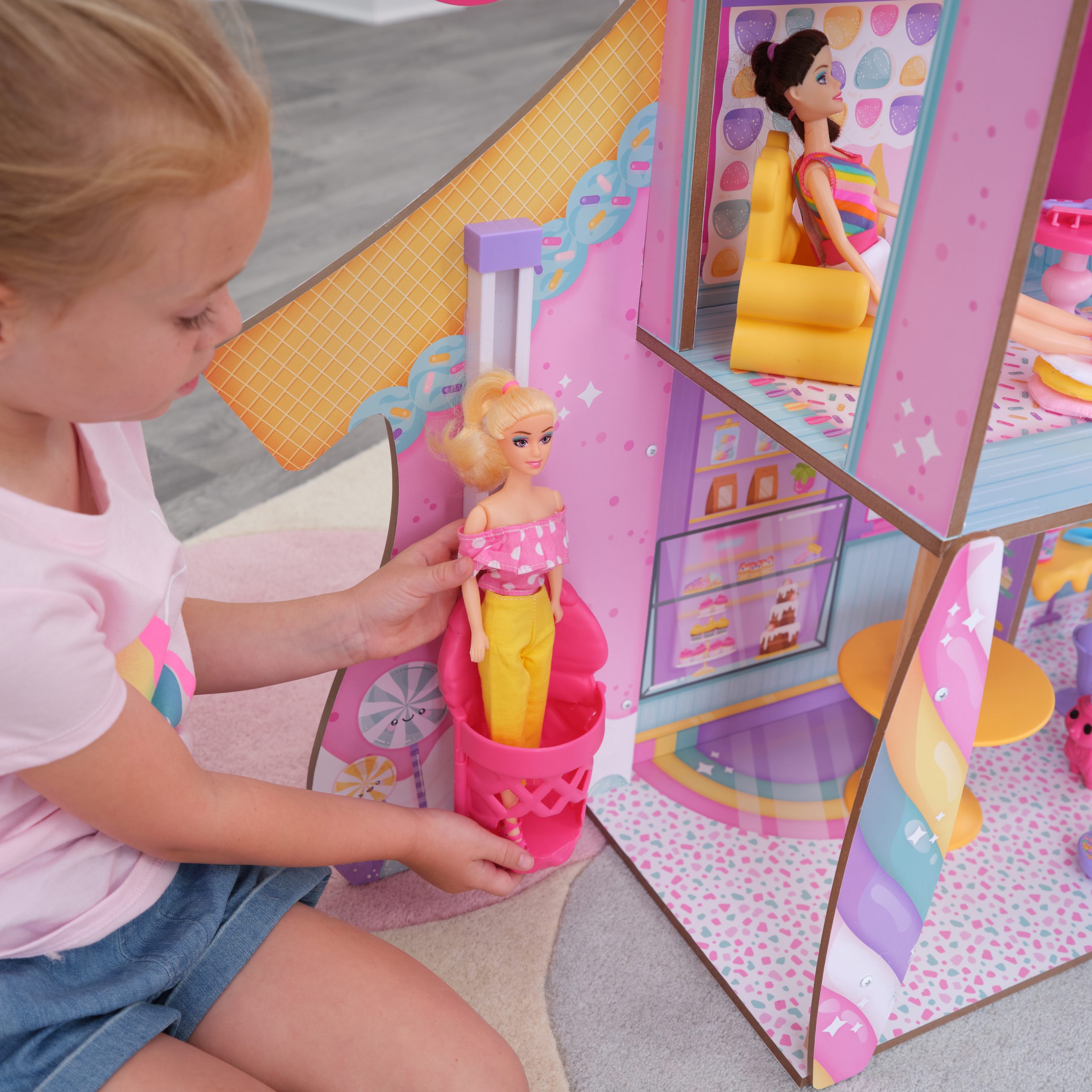 candy-castle-dollhouse4 candy-castle-dollhouse4