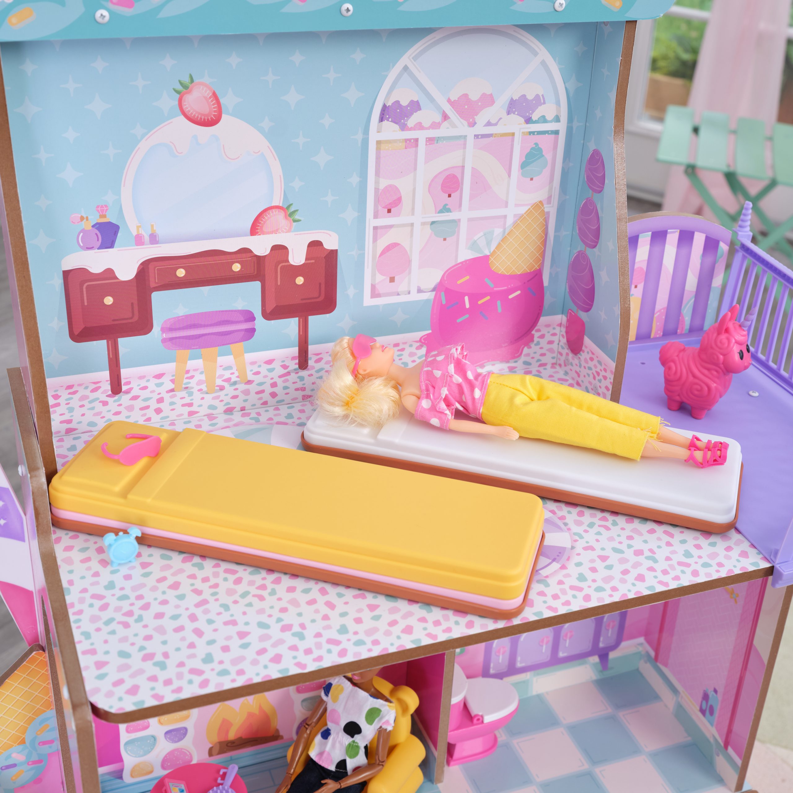 candy-castle-dollhouse6 candy-castle-dollhouse6