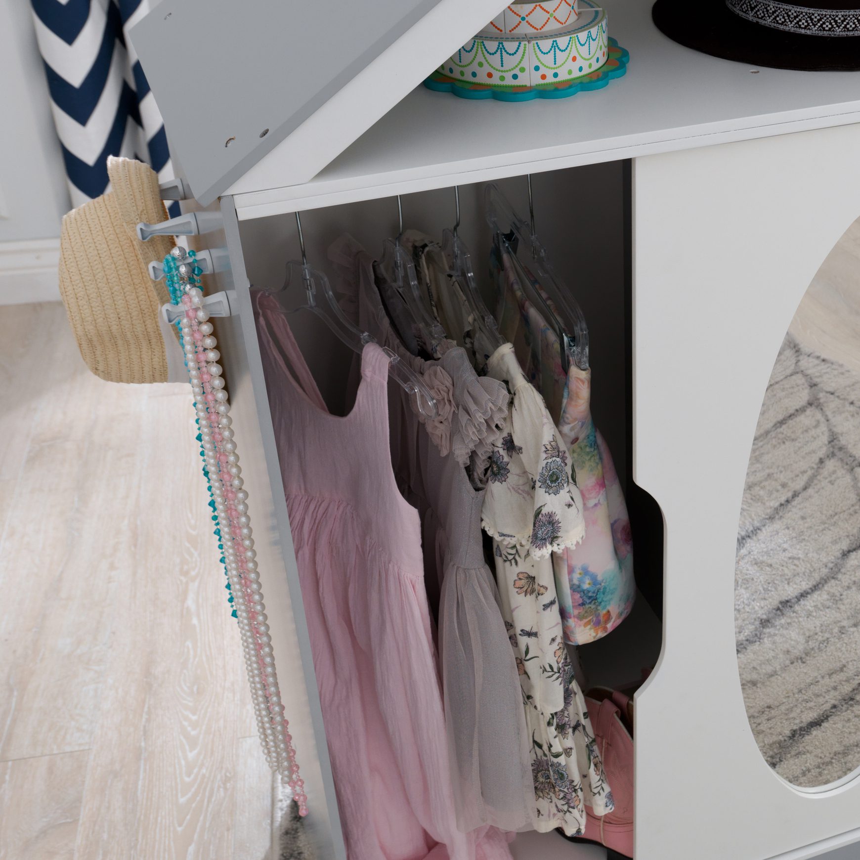 dress-up-armoire-and-vanity99 dress-up-armoire-and-vanity99