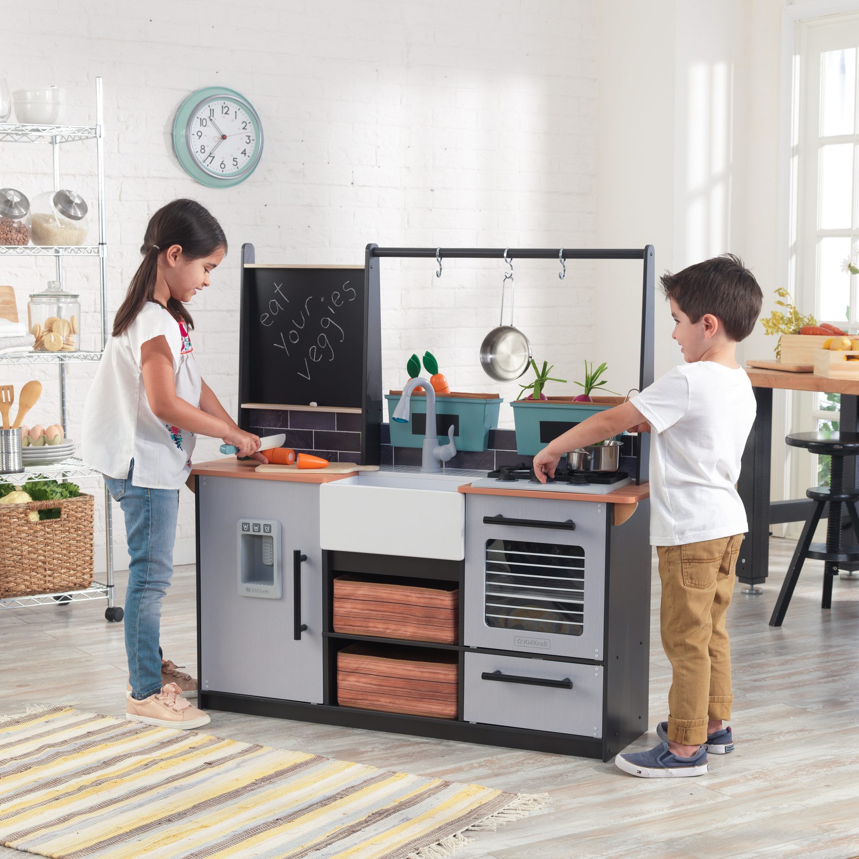 farm-to-table-play-kitchen3 farm-to-table-play-kitchen3
