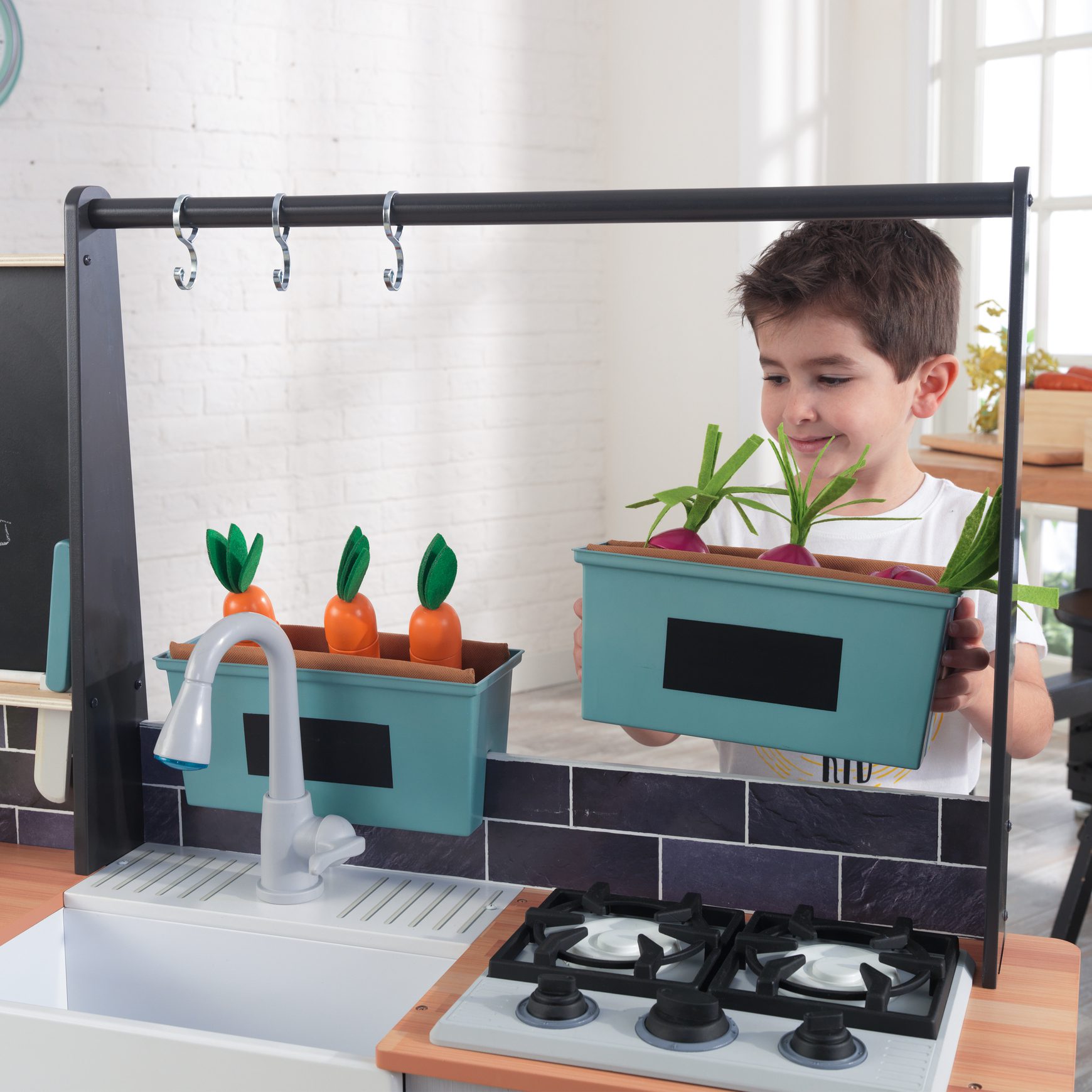 farm-to-table-play-kitchen7 farm-to-table-play-kitchen7