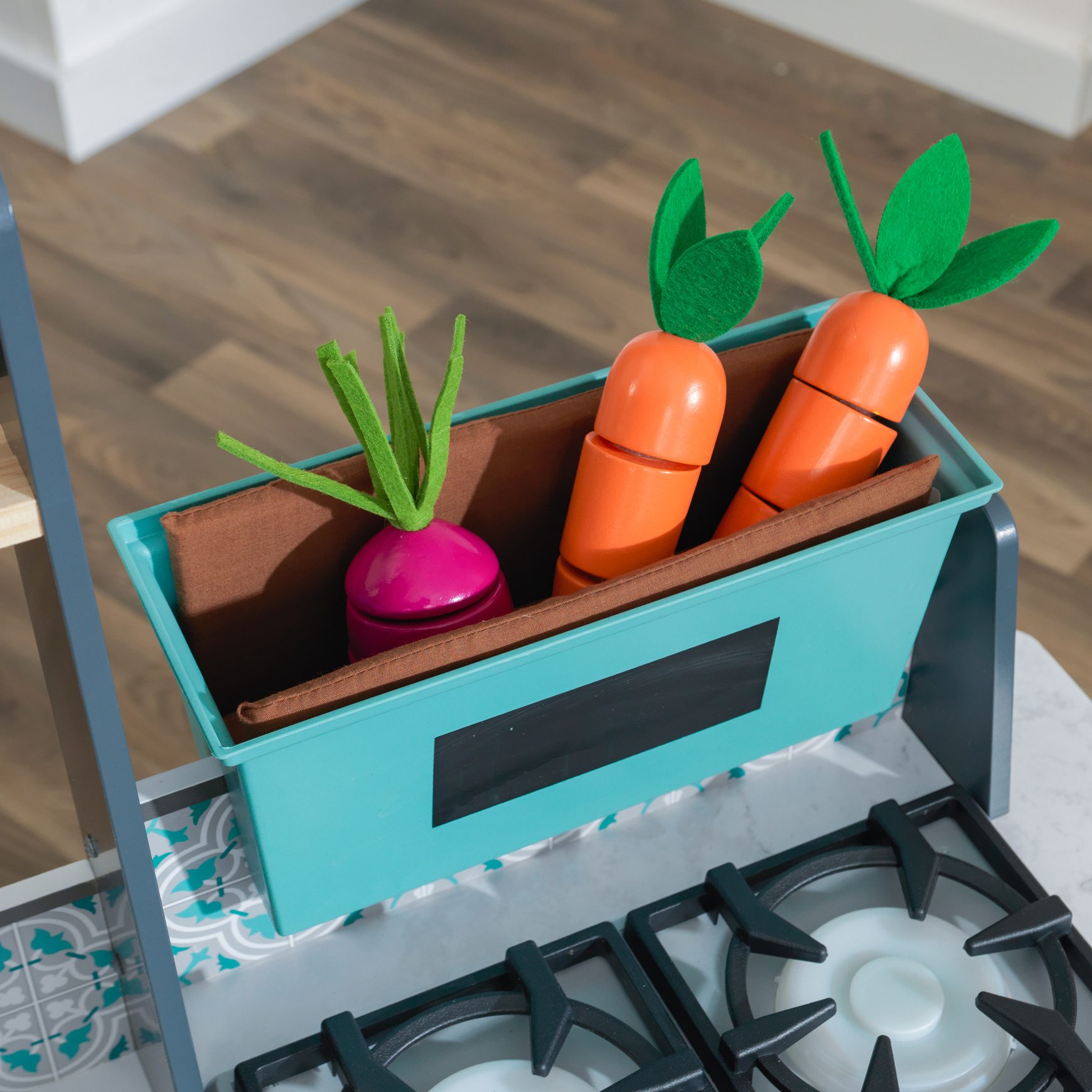 garden-gourmet-play-kitchen-with-ez-kraft-assembly8 garden-gourmet-play-kitchen-with-ez-kraft-assembly8