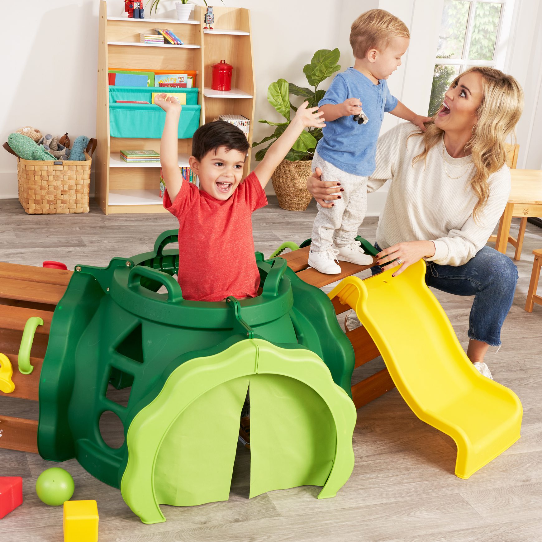 hideout-hollow-tunnel-climber6 hideout-hollow-tunnel-climber6