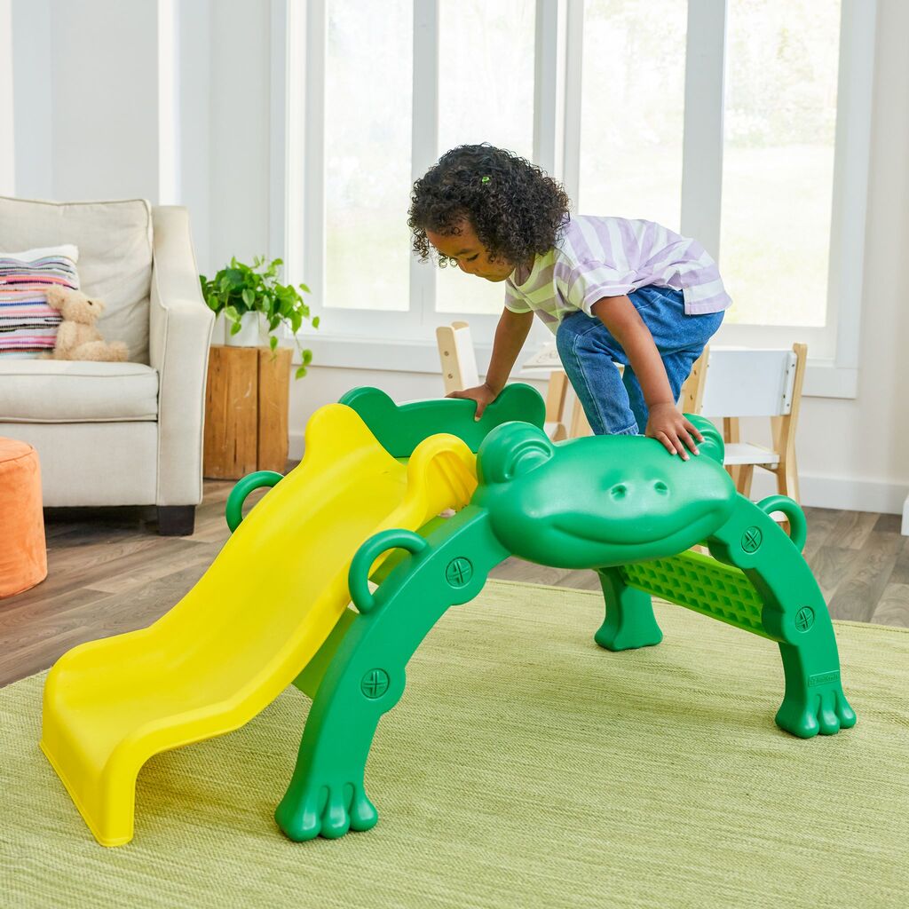 hop-and-slide-frog-climber7 hop-and-slide-frog-climber7