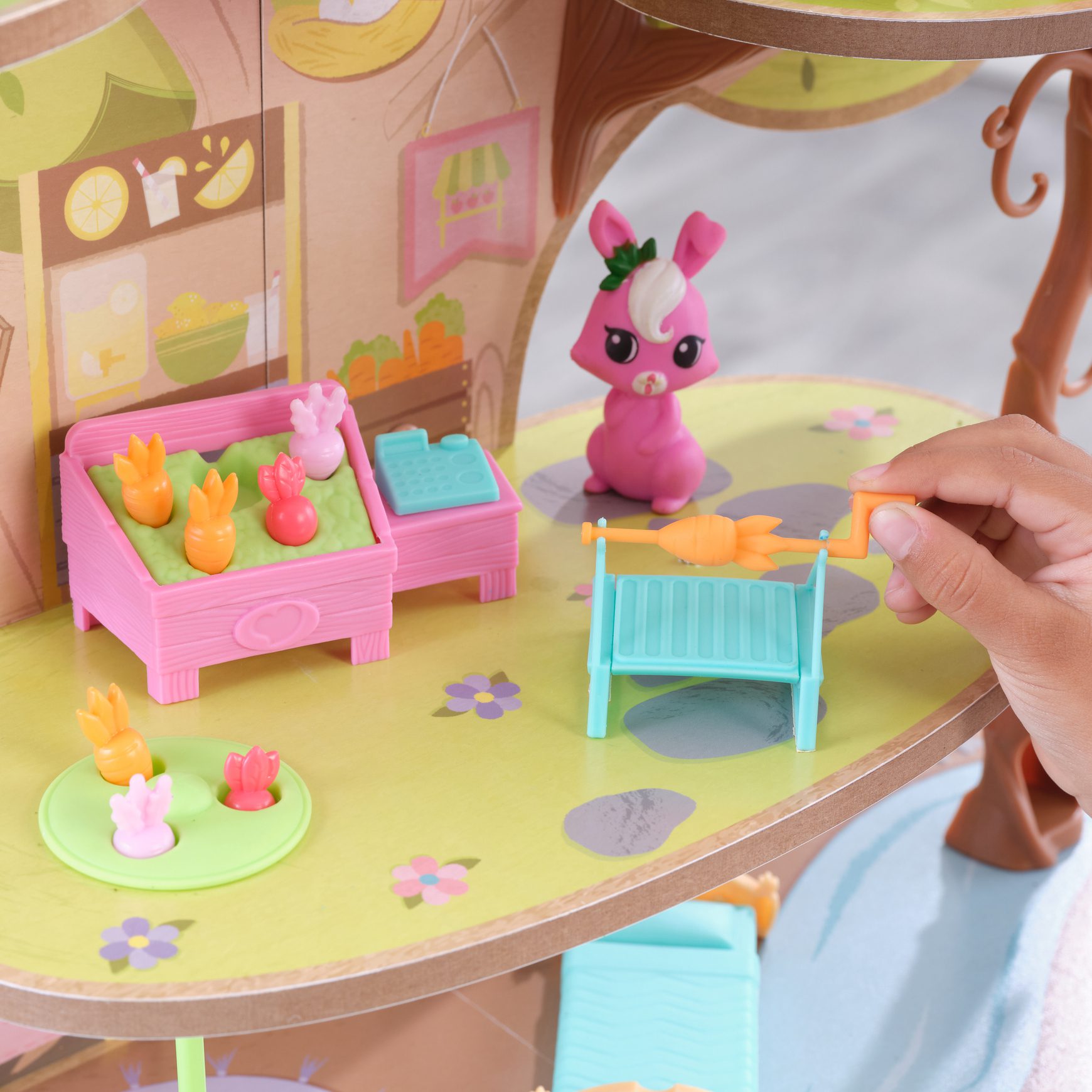 lil-green-world-market-treehouse5 lil-green-world-market-treehouse5
