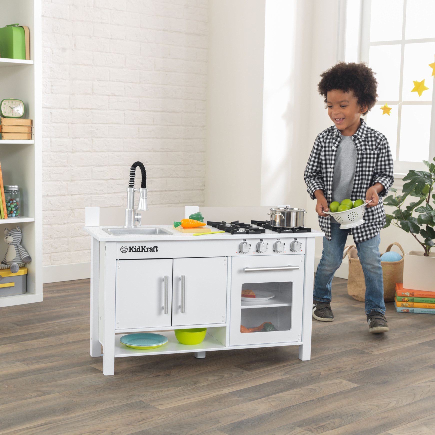 little-cook-s-work-station-kitchen3 little-cook-s-work-station-kitchen3