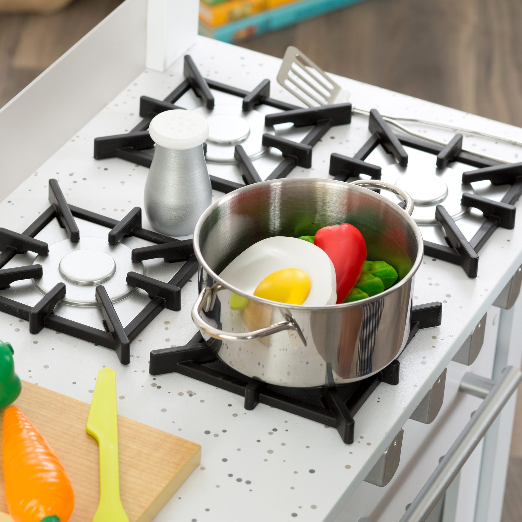 little-cook-s-work-station-kitchen7 little-cook-s-work-station-kitchen7