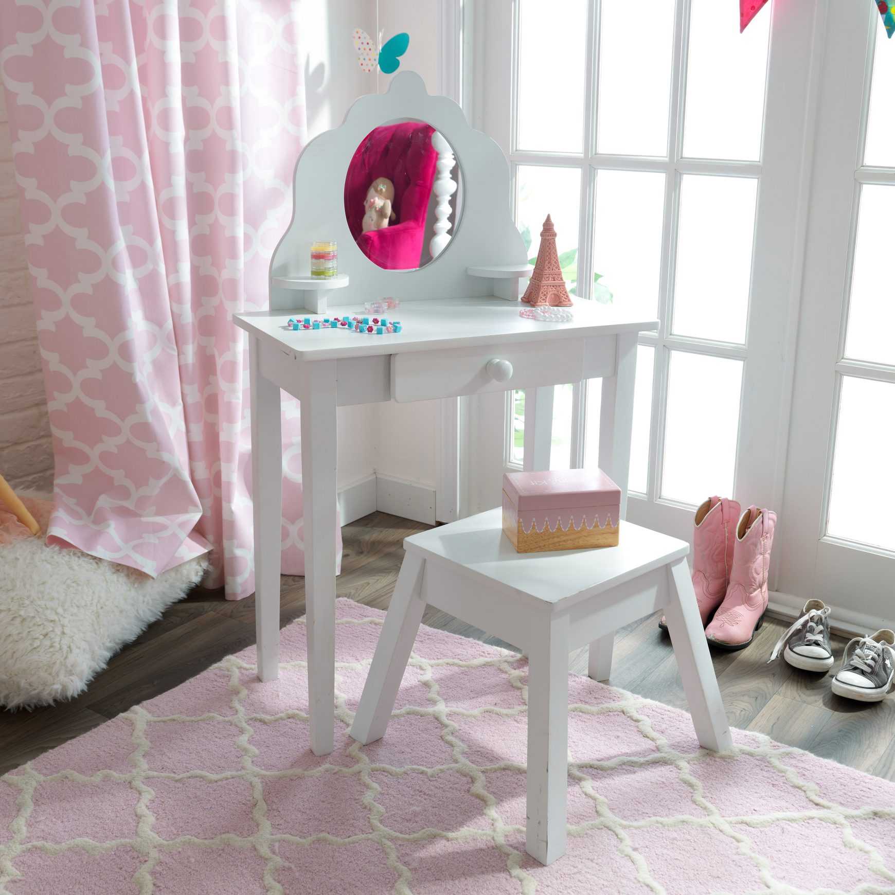 medium-vanity-stool-white2 medium-vanity-stool-white2