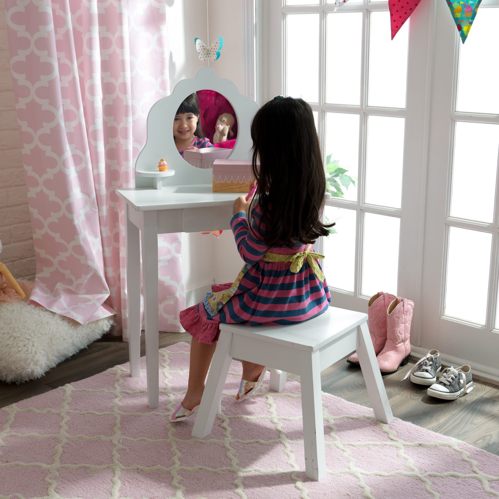 medium-vanity-stool-white3 medium-vanity-stool-white3