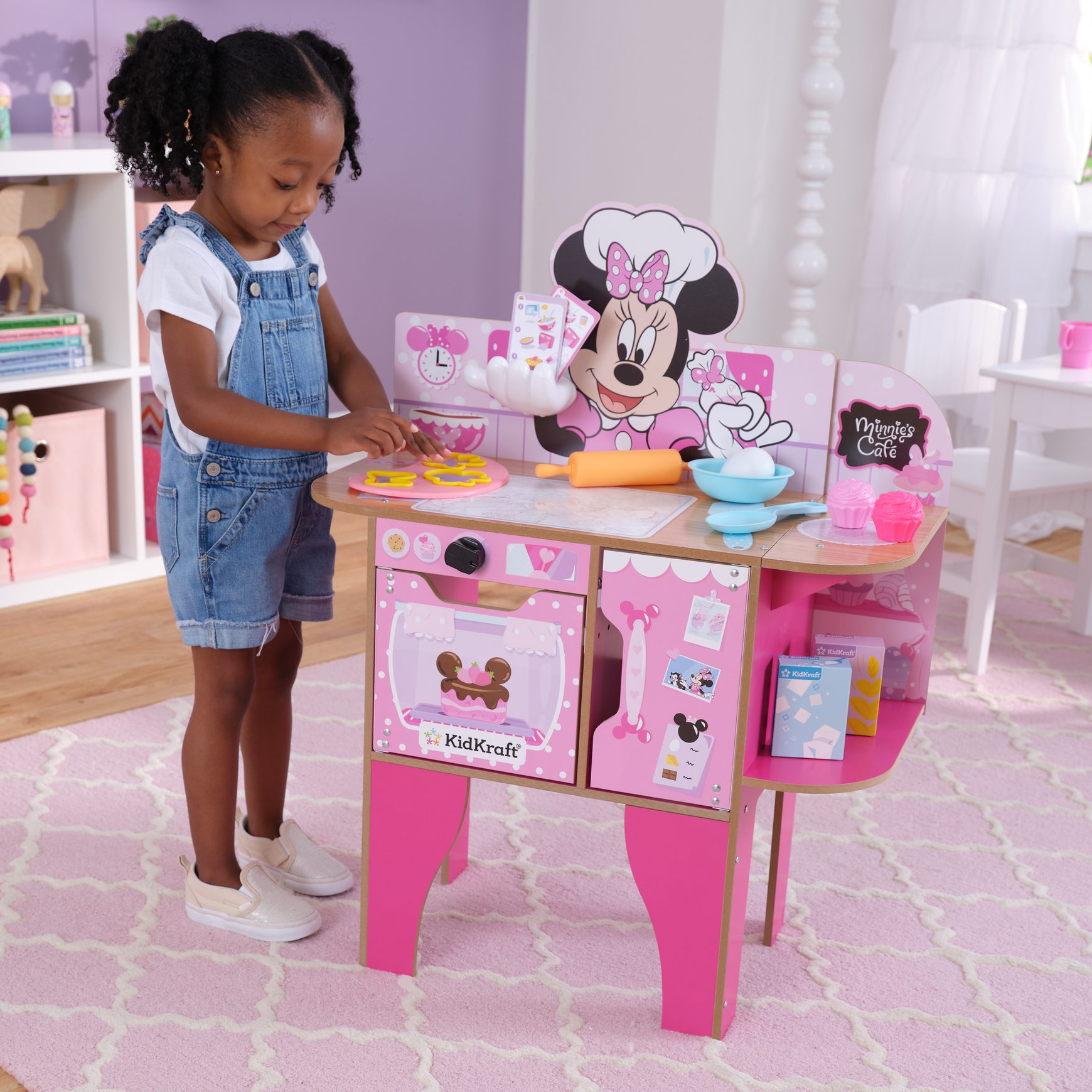 minnie-mouse-bakery-cafe5 minnie-mouse-bakery-cafe5