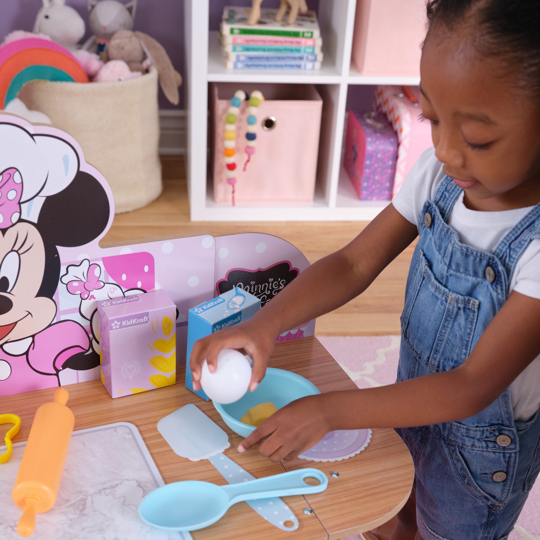 minnie-mouse-bakery-cafe9 minnie-mouse-bakery-cafe9