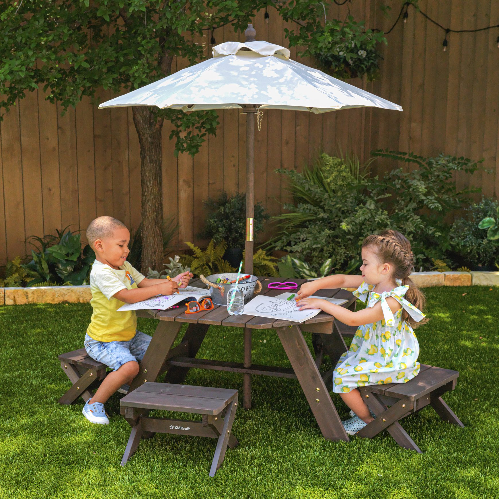 octagon-table-stools-umbrella-set-bear-brown-beige2 octagon-table-stools-umbrella-set-bear-brown-beige2