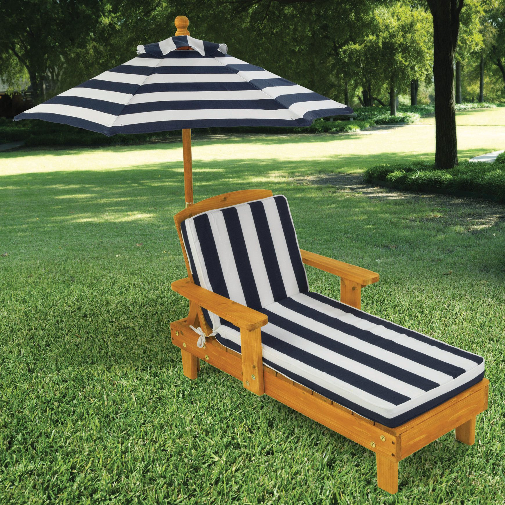 outdoor-chaise-w-umbrella1 outdoor-chaise-w-umbrella1