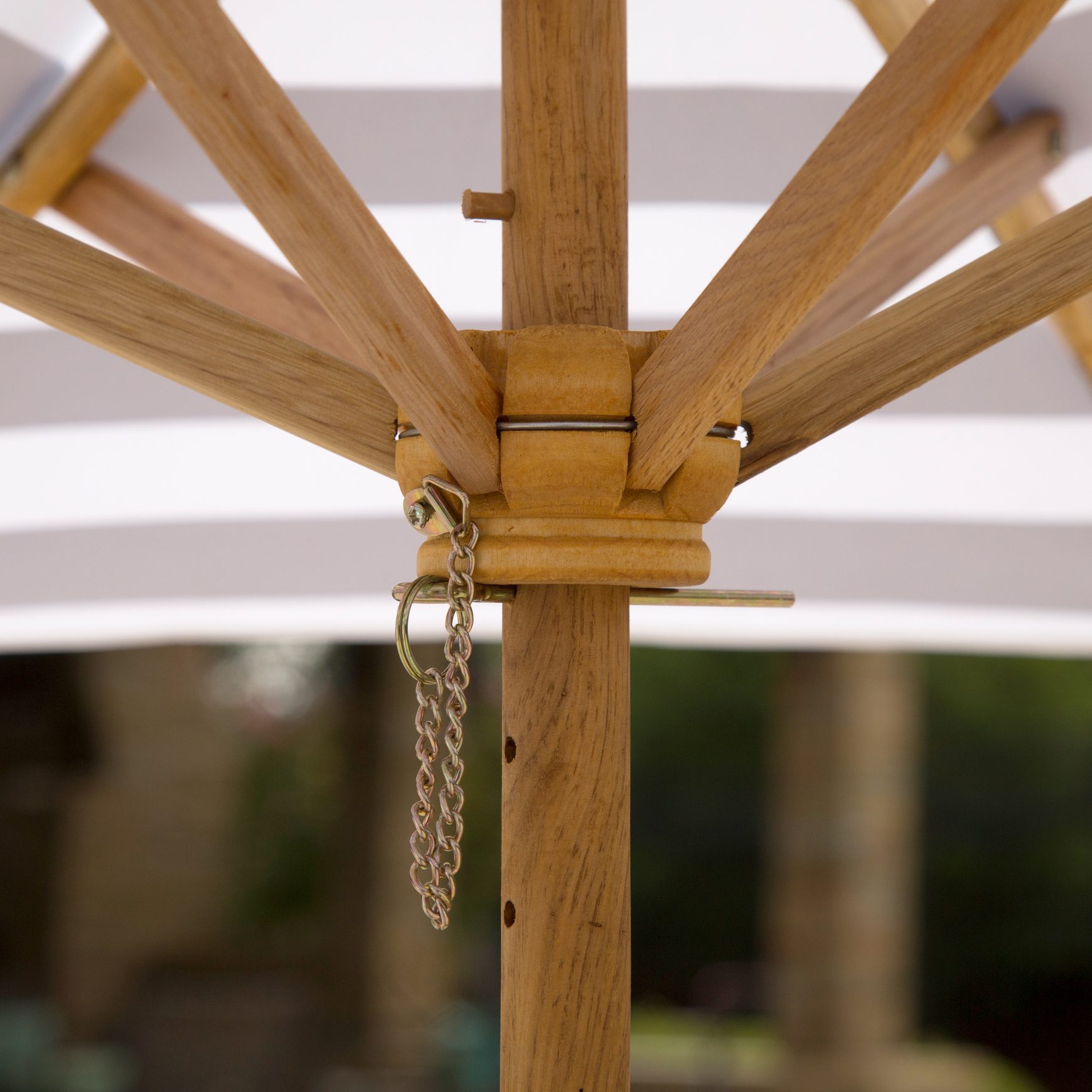 outdoor-chaise-w-umbrella4 outdoor-chaise-w-umbrella4
