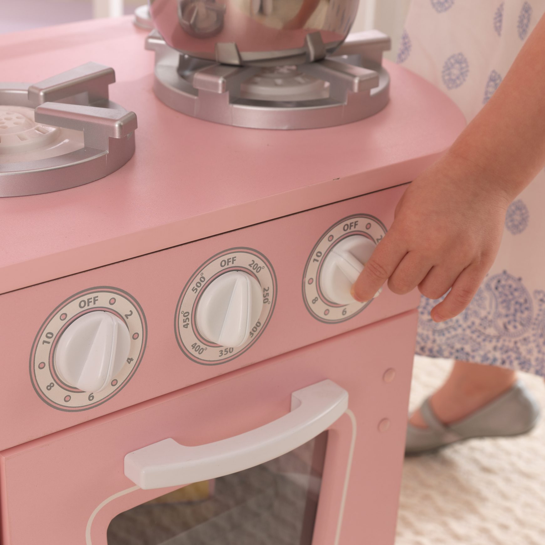 vintage-play-kitchen-pink4 vintage-play-kitchen-pink4