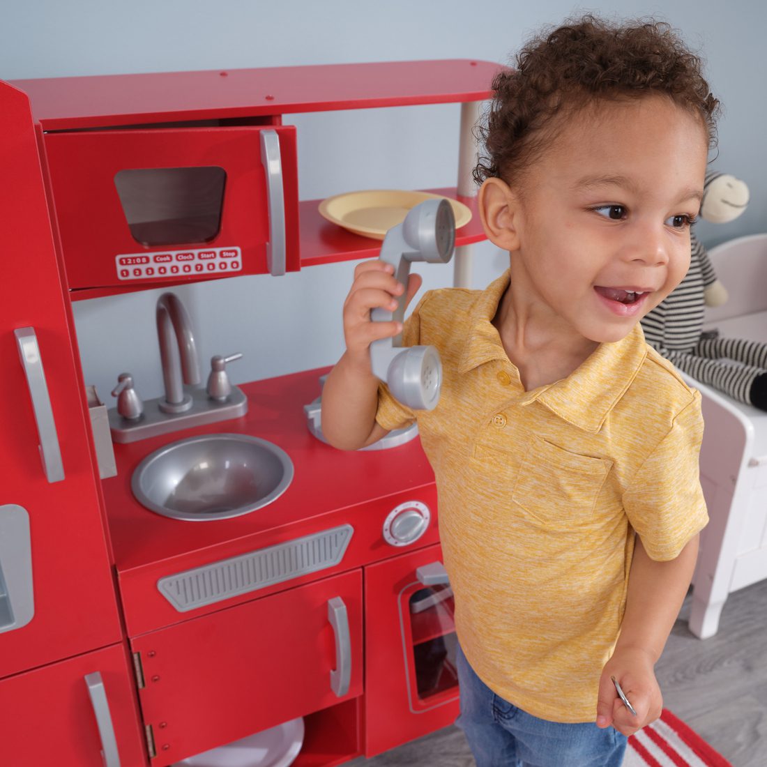 vintage-play-kitchen-red1 vintage-play-kitchen-red1