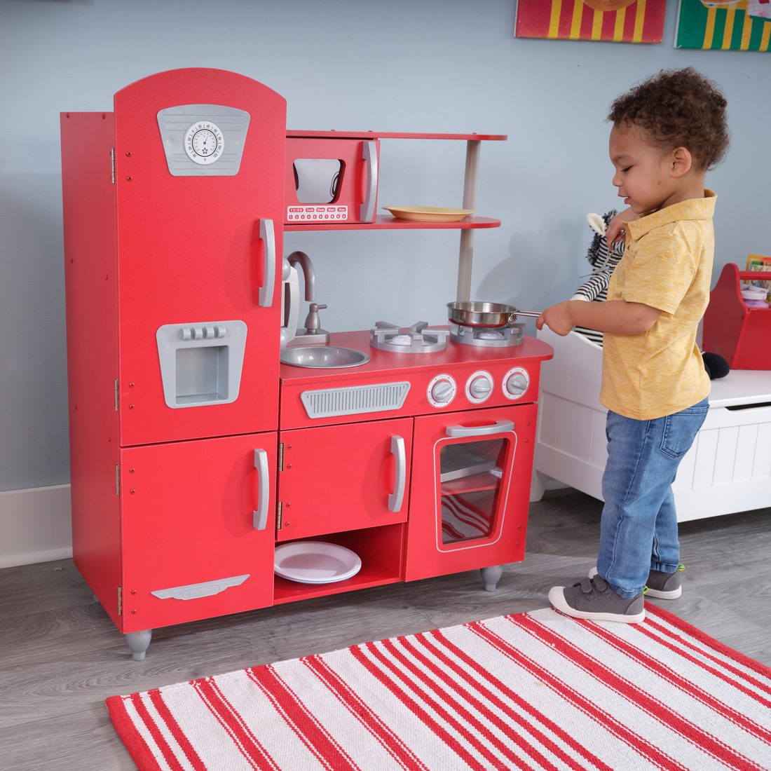 vintage-play-kitchen-red7 vintage-play-kitchen-red7