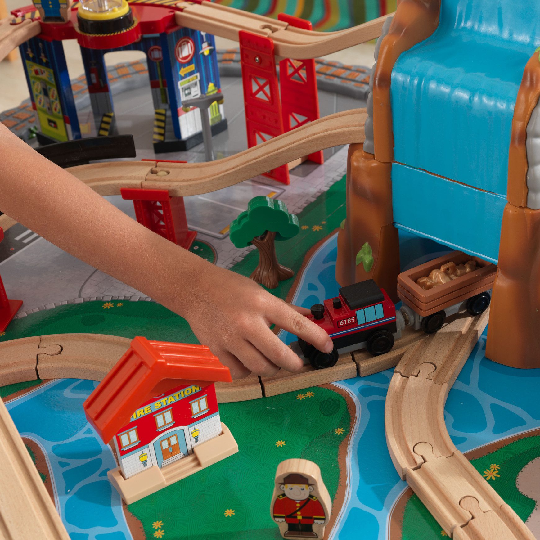 waterfall-junction-train-set-table5 waterfall-junction-train-set-table5
