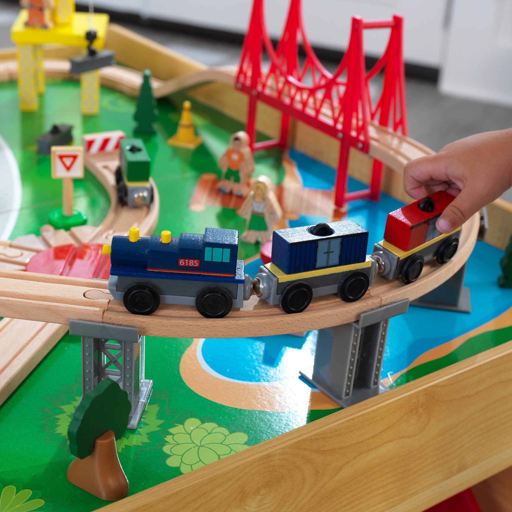 waterfall-mountain-train-set-table5 waterfall-mountain-train-set-table5